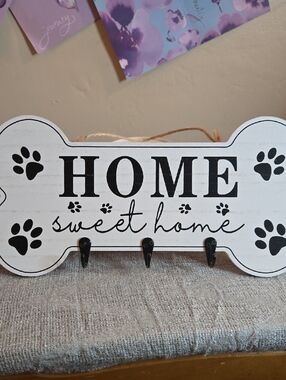 HOME Sweet Home Paw Print Wall Key Rack - White and Black